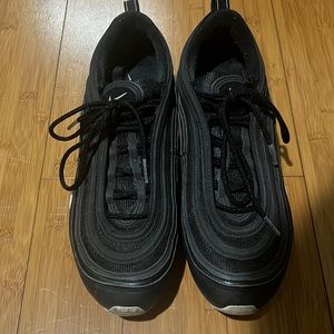 Good condition air max 97 black and white size 9.5 men